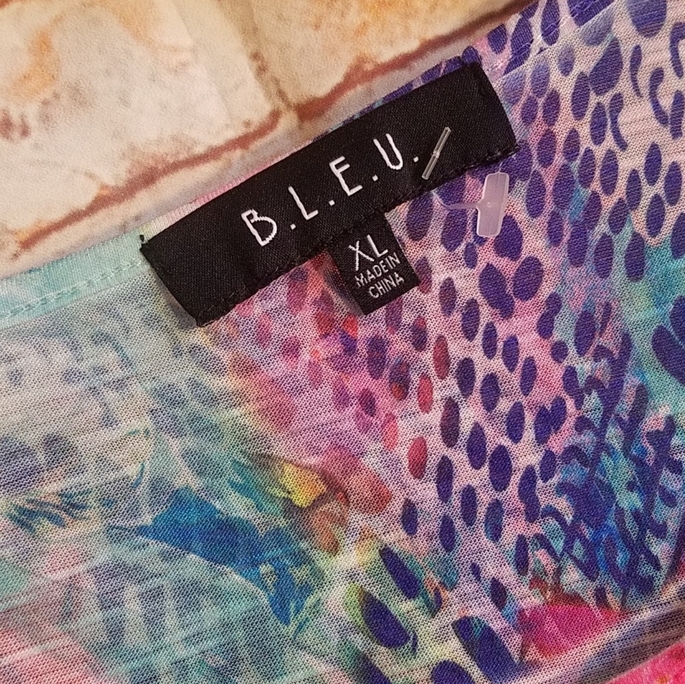 B.L.E.U. beautiful colored asymmetrical shirt - Picture 7 of 7